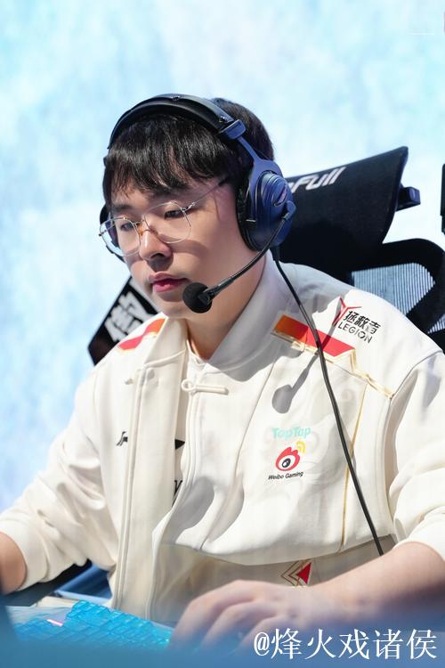 T5战队社媒官宣：下放两名选手