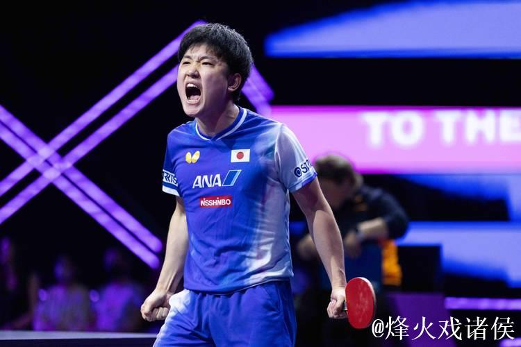 球落地瞬间,张本智和为何回头看了一眼?王皓应该学习下 球落地瞬间,张本智和为何回头看了一眼?王皓应该学习下